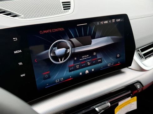 صورة السيارة