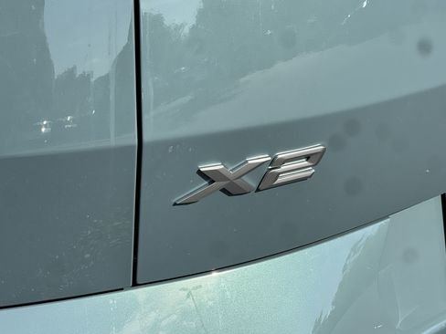 صورة السيارة