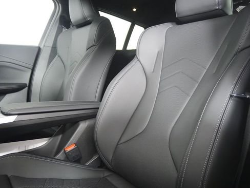 صورة السيارة