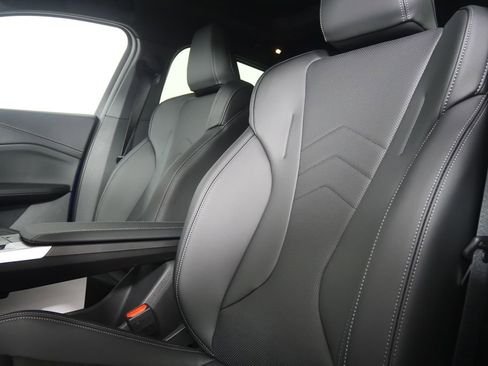 صورة السيارة