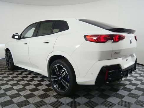 صورة السيارة