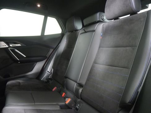 صورة السيارة