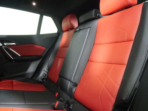 صورة السيارة