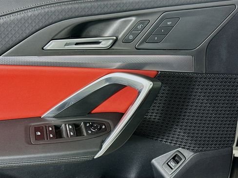 صورة السيارة