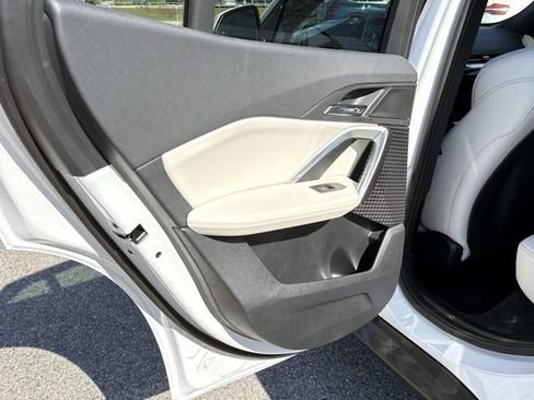 صورة السيارة