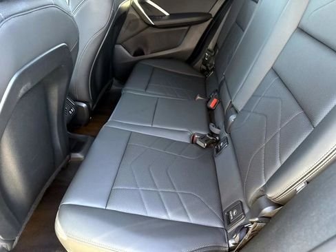 صورة السيارة