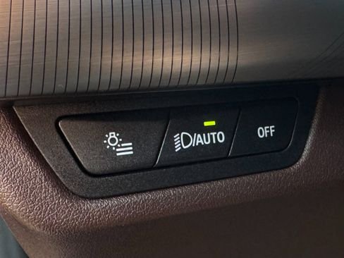 صورة السيارة