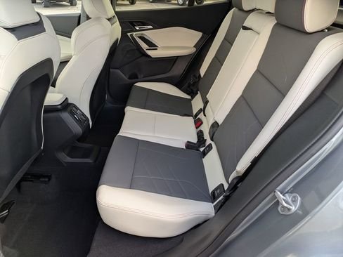 صورة السيارة