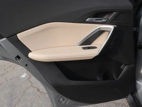 صورة السيارة