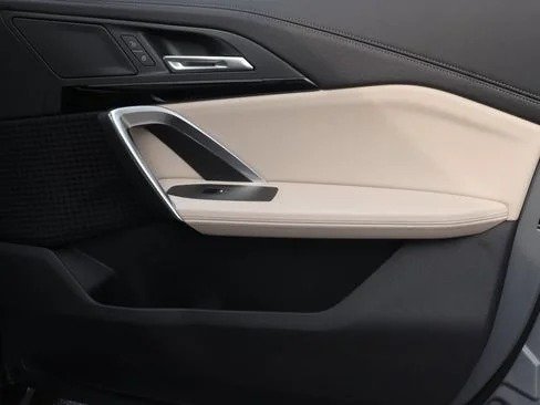 صورة السيارة