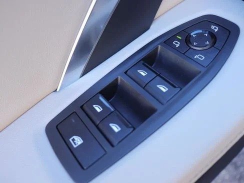 صورة السيارة