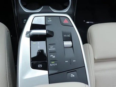 صورة السيارة