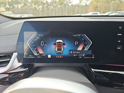 صورة السيارة