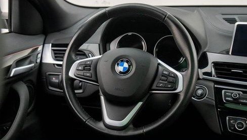 صورة السيارة