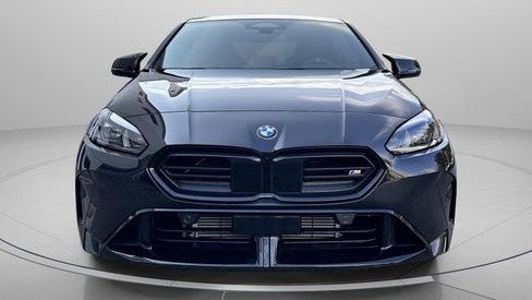 صورة السيارة