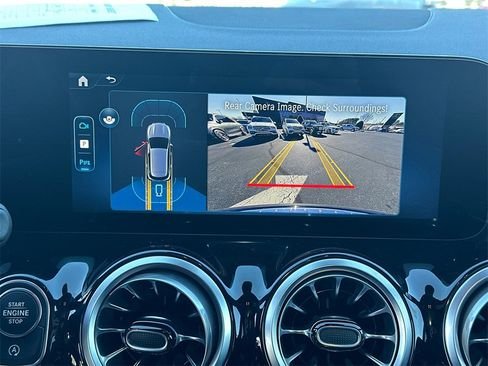 صورة السيارة