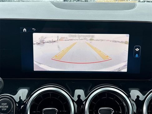 صورة السيارة