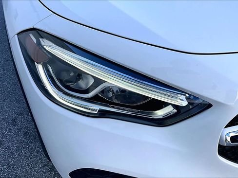 صورة السيارة