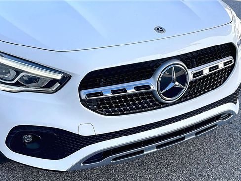 صورة السيارة