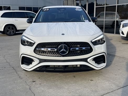 صورة السيارة