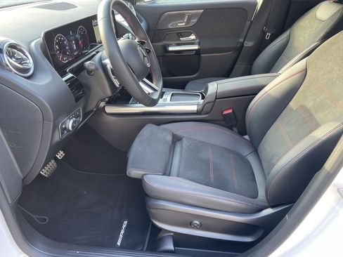 صورة السيارة