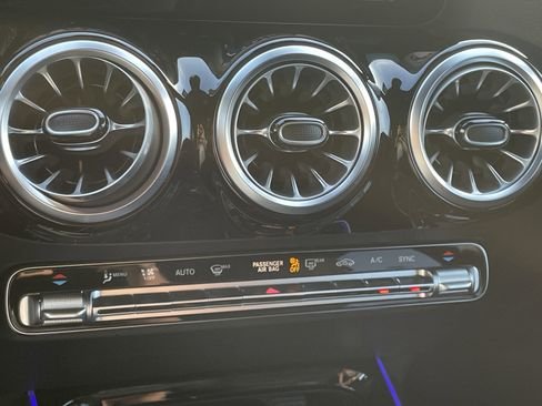 صورة السيارة