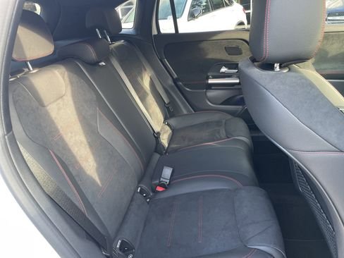 صورة السيارة