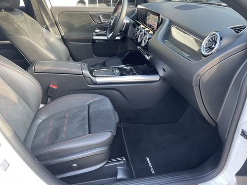 صورة السيارة