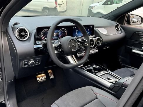 صورة السيارة