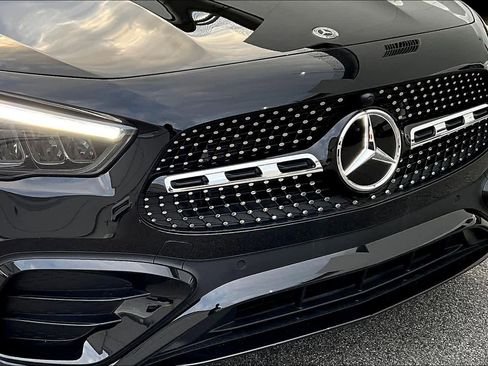 صورة السيارة