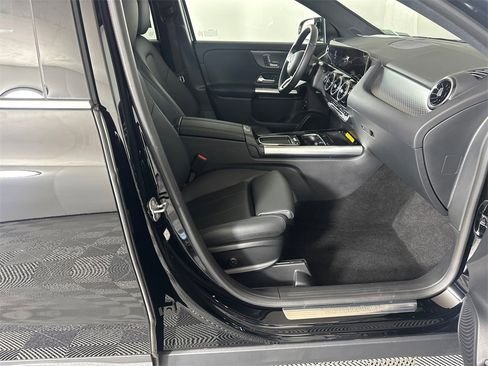 صورة السيارة