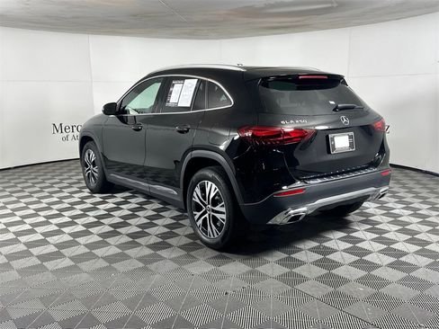 صورة السيارة