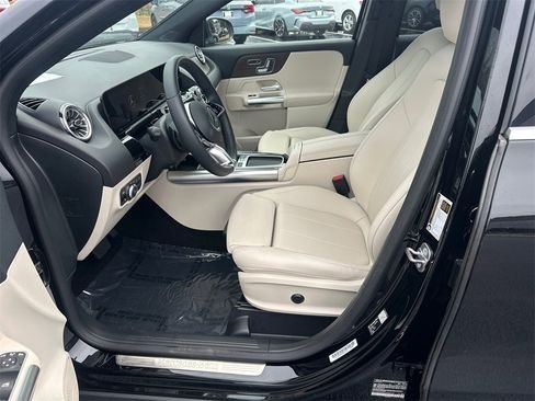 صورة السيارة