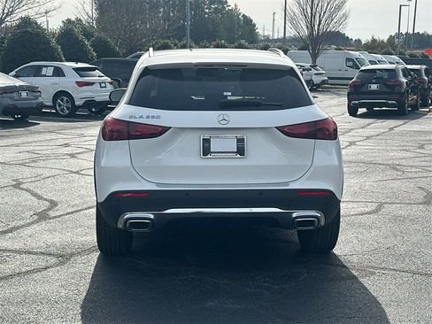 صورة السيارة