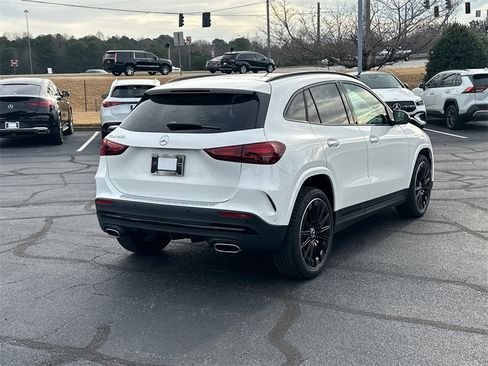 صورة السيارة