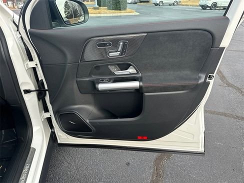 صورة السيارة