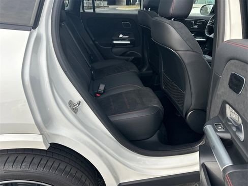 صورة السيارة