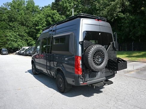 صورة السيارة