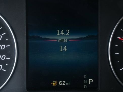 صورة السيارة