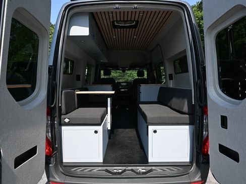 صورة السيارة