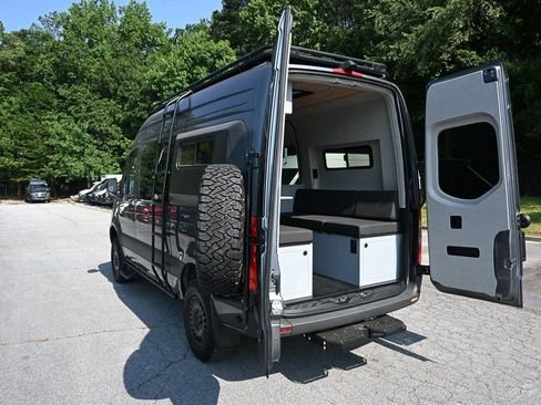 صورة السيارة