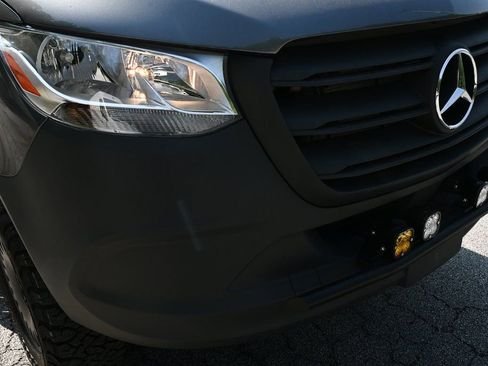 صورة السيارة