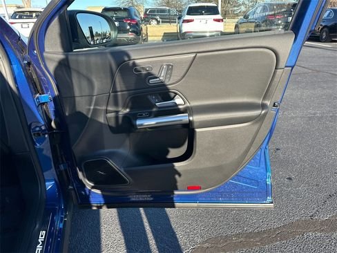 صورة السيارة