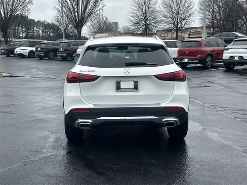 صورة السيارة