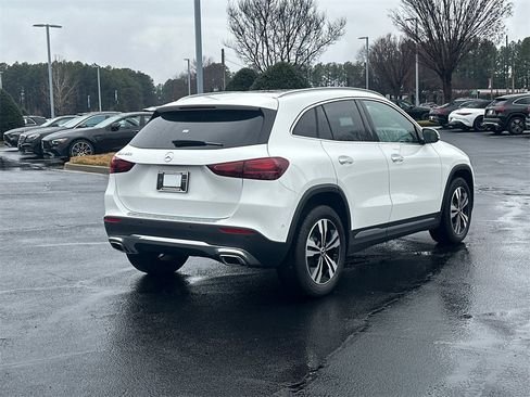 صورة السيارة