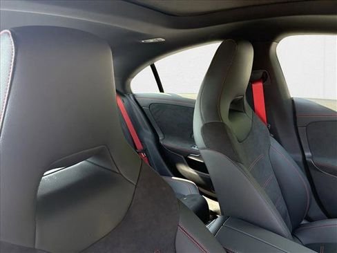 صورة السيارة