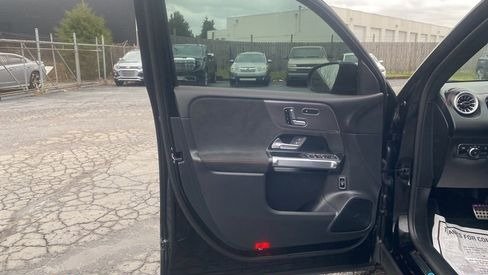 صورة السيارة