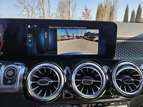 صورة السيارة