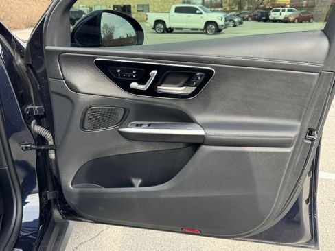 صورة السيارة