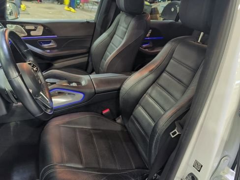 صورة السيارة